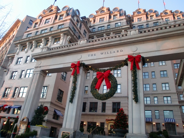 White House Extra Holiday Tour 001.jpg